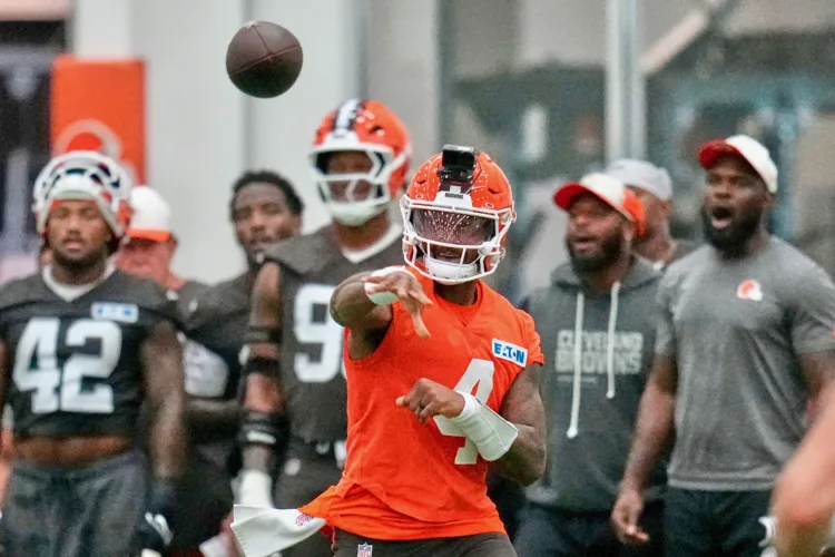 Browns give Sanders chances in joint practice